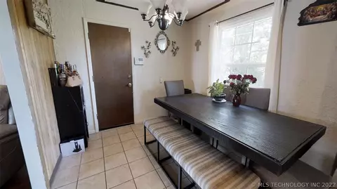 7427 E 2nd St, Tulsa, OK 74112 photo 10