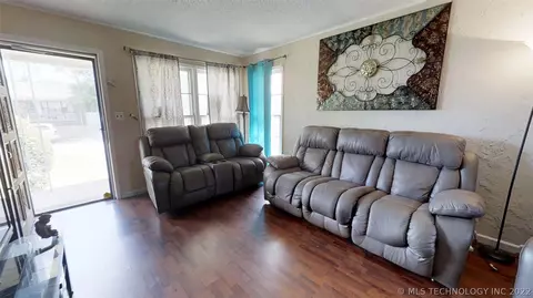 7427 E 2nd St, Tulsa, OK 74112 photo 6