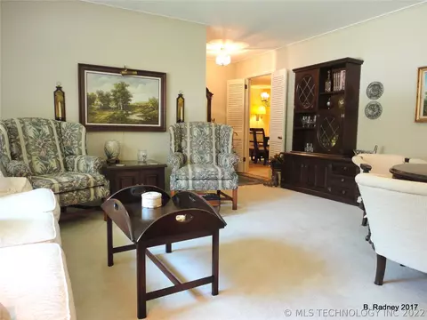 1705 E 59th Pl, Tulsa, OK 74105 photo 6
