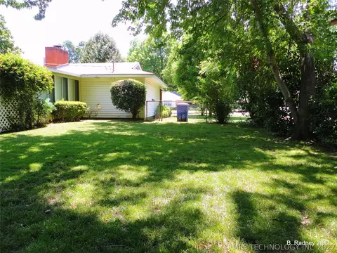 1705 E 59th Pl, Tulsa, OK 74105 photo 17