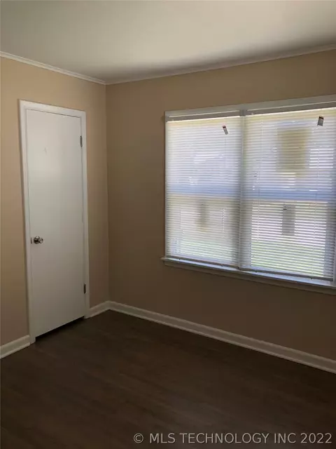 5970 E King Pl, Tulsa, OK 74115 photo 9