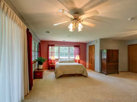 6824 E 55th St, Tulsa, OK 74145 photo 12