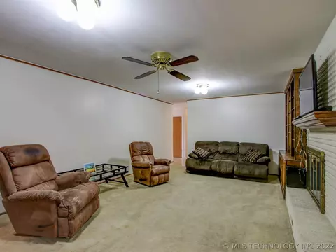 6824 E 55th St, Tulsa, OK 74145 photo 5