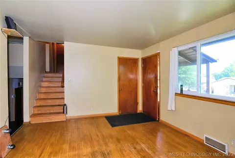 6734 E 8th St, Tulsa, OK 74112 photo 12