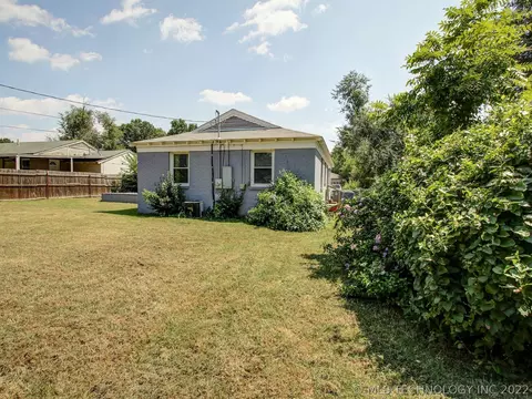 3739 E 2nd Pl, Tulsa, OK 74112 photo 25