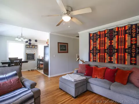 3739 E 2nd Pl, Tulsa, OK 74112 photo 3