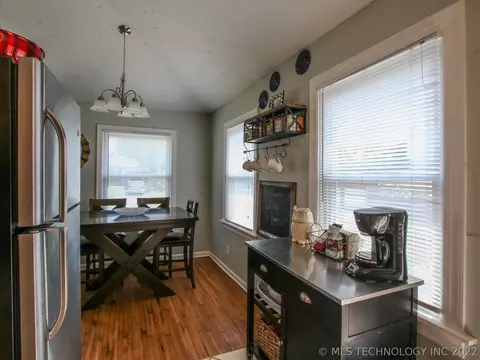 3739 E 2nd Pl, Tulsa, OK 74112 photo 13