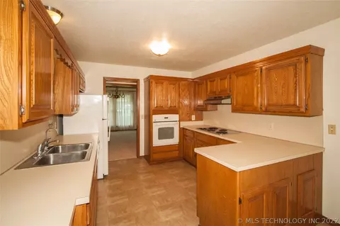 6006 E 80th Pl, Tulsa, OK 74136 photo 7