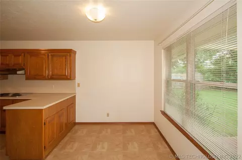 6006 E 80th Pl, Tulsa, OK 74136 photo 6
