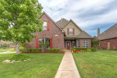 1212 E Canton St S, Broken Arrow, OK 74012 photo 1
