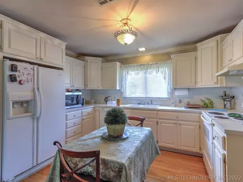 4609 E 40th St, Tulsa, OK 74135 photo 10