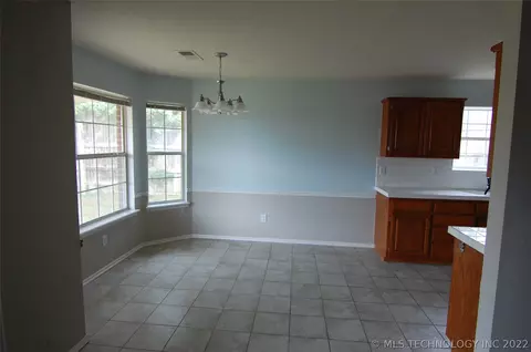 1383 E 138th Pl, Glenpool, OK 74033 photo 7