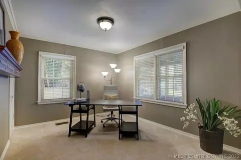 211 E 33rd Pl, Tulsa, OK 74105 photo 10
