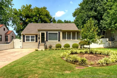 211 E 33rd Pl, Tulsa, OK 74105 photo 2