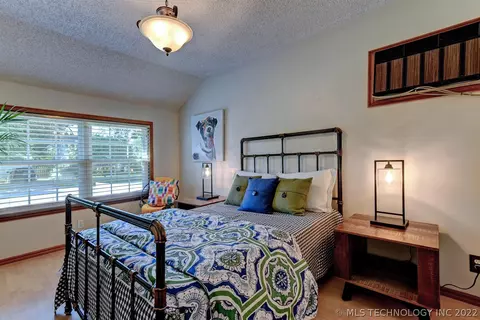 211 E 33rd Pl, Tulsa, OK 74105 photo 21