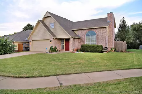 1197 E 132nd Pl, Glenpool, OK 74033 photo 2