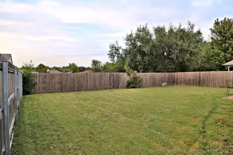 1197 E 132nd Pl, Glenpool, OK 74033 photo 24