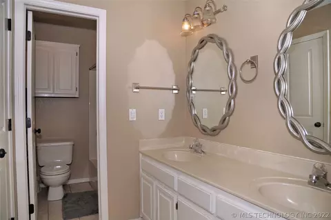 1197 E 132nd Pl, Glenpool, OK 74033 photo 13