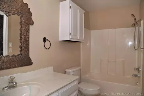1197 E 132nd Pl, Glenpool, OK 74033 photo 21