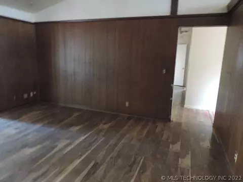 10633 E 18th St, Tulsa, OK 74128 photo 8