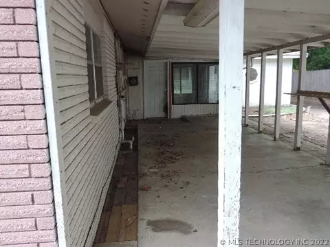 10633 E 18th St, Tulsa, OK 74128 photo 2