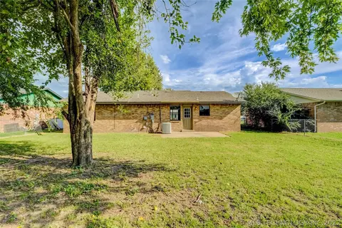 1030 144th Pl, Glenpool, OK 74033 photo 16