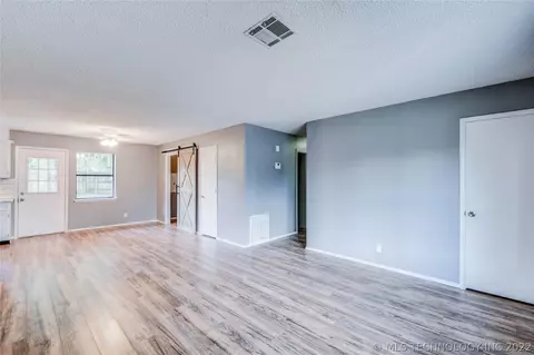 1030 144th Pl, Glenpool, OK 74033 photo 5