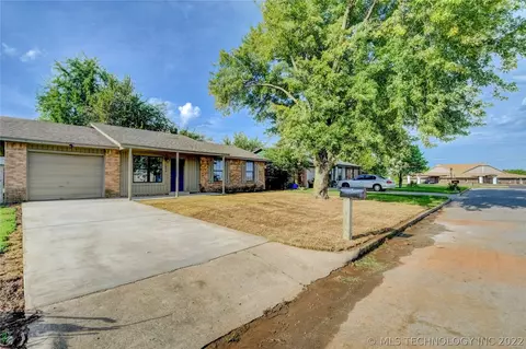 1030 144th Pl, Glenpool, OK 74033 photo 2