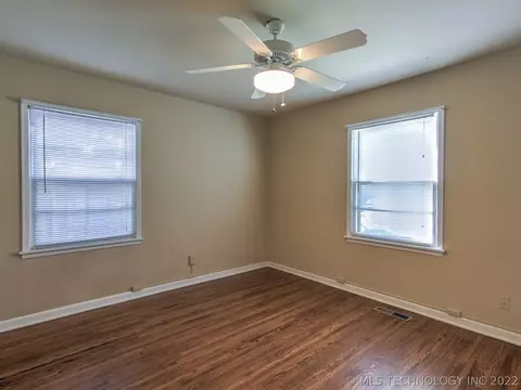 1023 E 38th St, Tulsa, OK 74105 photo 23