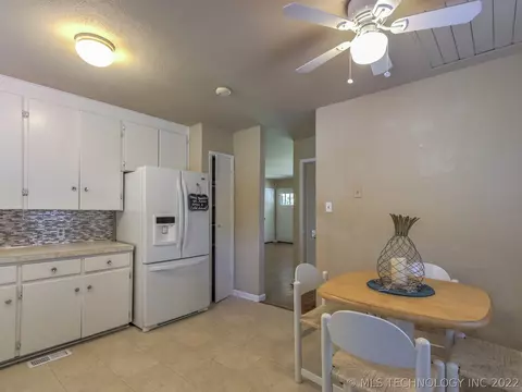 1023 E 38th St, Tulsa, OK 74105 photo 8