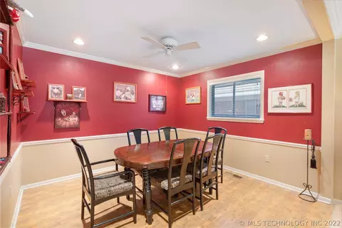 6852 E 56th St, Tulsa, OK 74145 photo 8