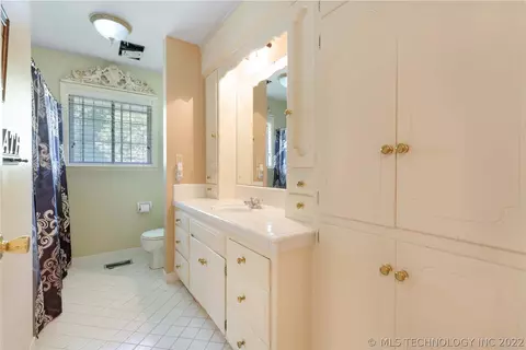 6852 E 56th St, Tulsa, OK 74145 photo 24