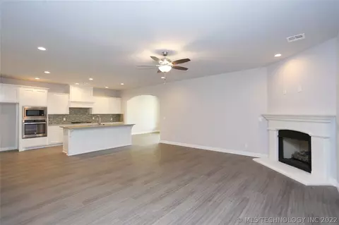 30872 E 65th St S, Broken Arrow, OK 74014 photo 2