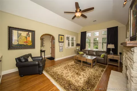 1239 E 32nd St, Tulsa, OK 74105 photo 10