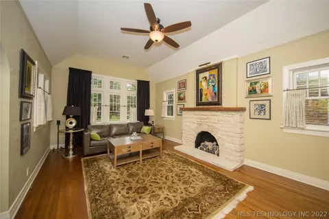 1239 E 32nd St, Tulsa, OK 74105 photo 9