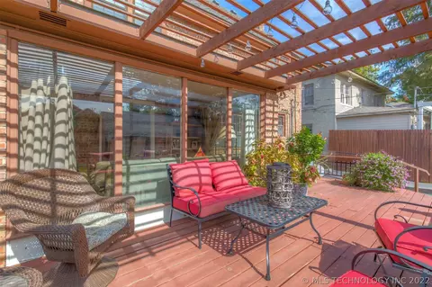 240 E 27th St, Tulsa, OK 74114 photo 7