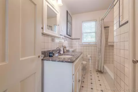 240 E 27th St, Tulsa, OK 74114 photo 32