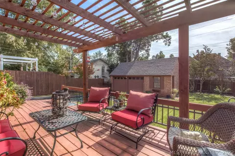 240 E 27th St, Tulsa, OK 74114 photo 8