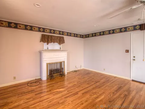1906 E 20th St, Okmulgee, OK 74447 photo 7