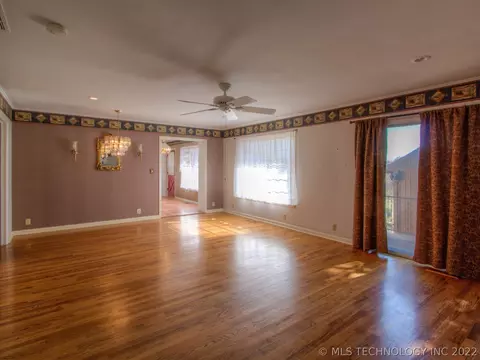 1906 E 20th St, Okmulgee, OK 74447 photo 5