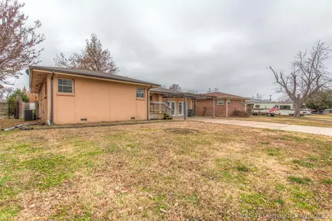 10932 E 4th St, Tulsa, OK 74128 photo 2