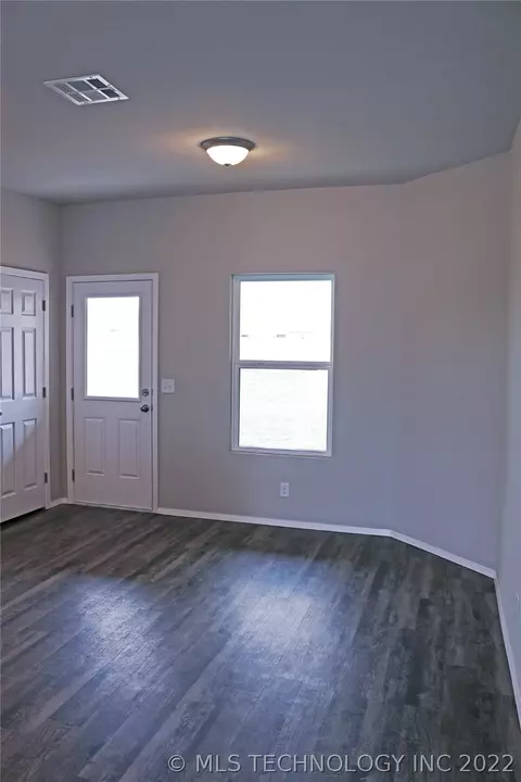 1236 E Richmond St, Broken Arrow, OK 74012 photo 4