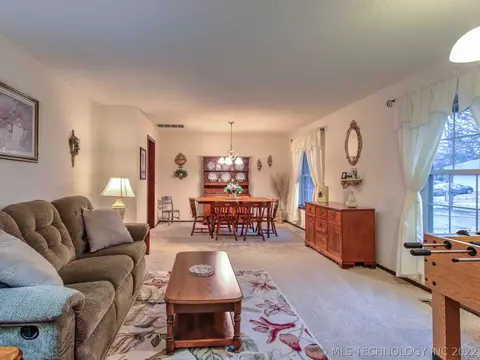 7836 E 79th Pl, Tulsa, OK 74133 photo 3