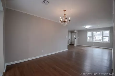 1373 E 45th Pl, Tulsa, OK 74105 photo 13
