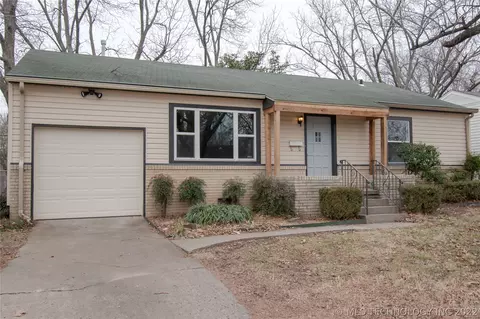 1373 E 45th Pl, Tulsa, OK 74105 photo 2