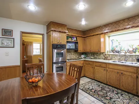 1769 E 57th St, Tulsa, OK 74105 photo 10