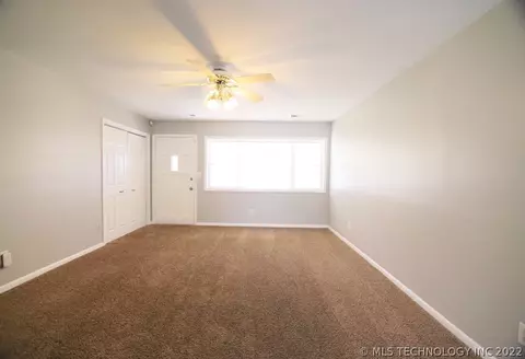6537 E 8th St, Tulsa, OK 74112 photo 4