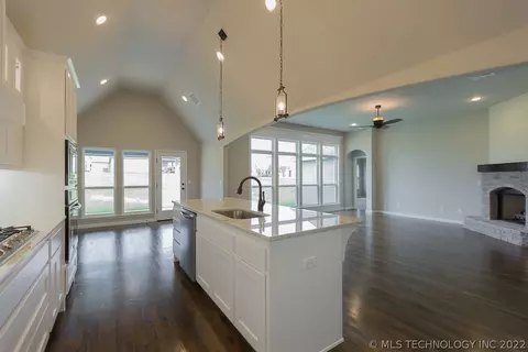 1504 E Roanoke St, Broken Arrow, OK 74014 photo 16