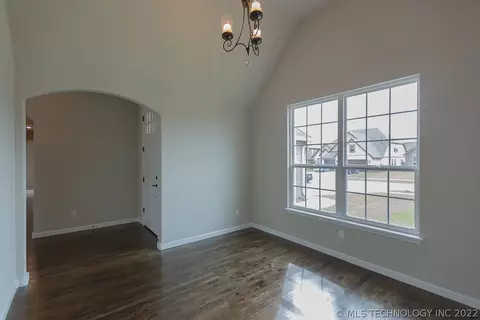 1504 E Roanoke St, Broken Arrow, OK 74014 photo 5