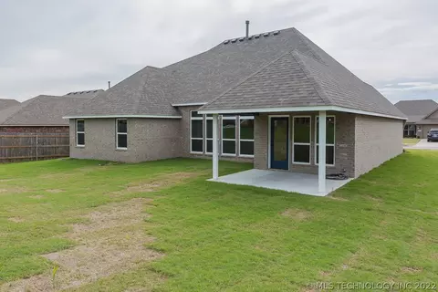 1504 E Roanoke St, Broken Arrow, OK 74014 photo 3